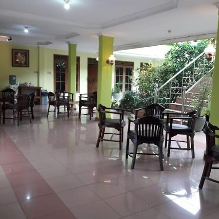 Hotel Puri Ageng Джокьякарта Экстерьер фото