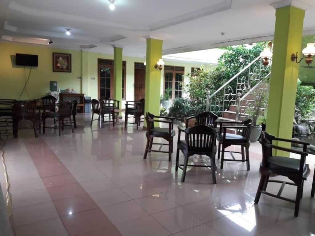 Hotel Puri Ageng Джокьякарта Экстерьер фото